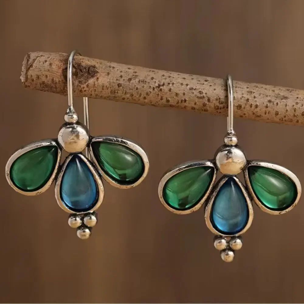 crystal flower earrings A150